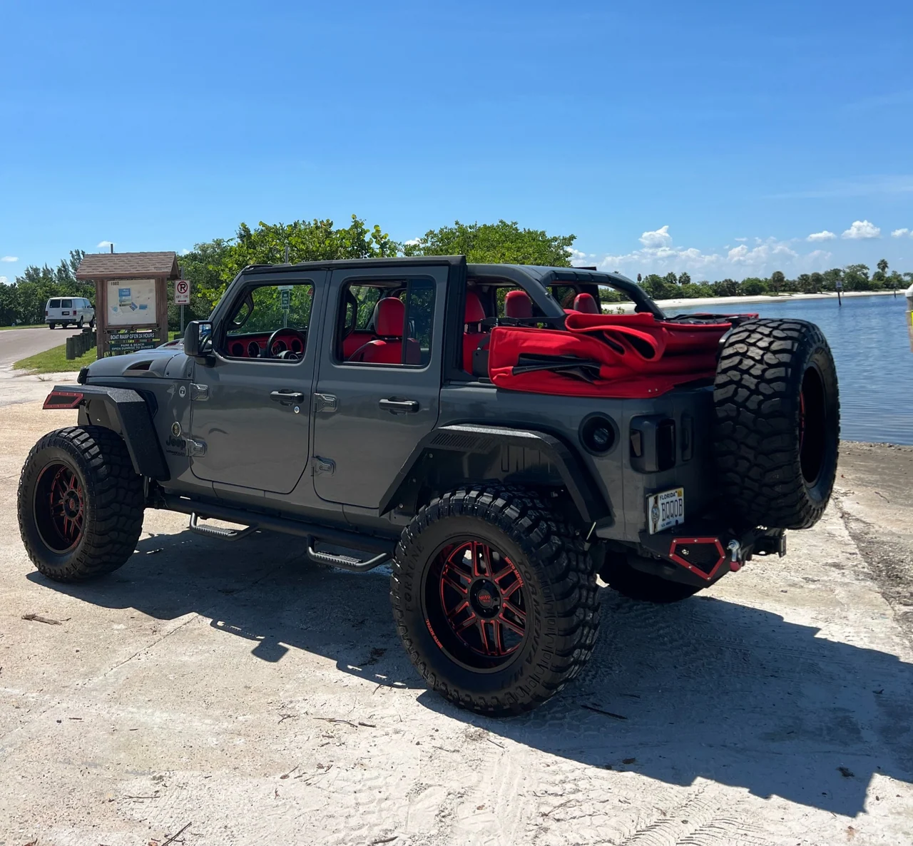 SoFlo Convertible Jeep reference photograph, view 3